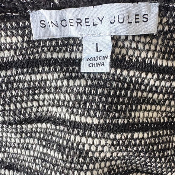 Tweed Chanel-style Black and White Cropped Blazer w Collar Plaid Pattern - Picture 8 of 8